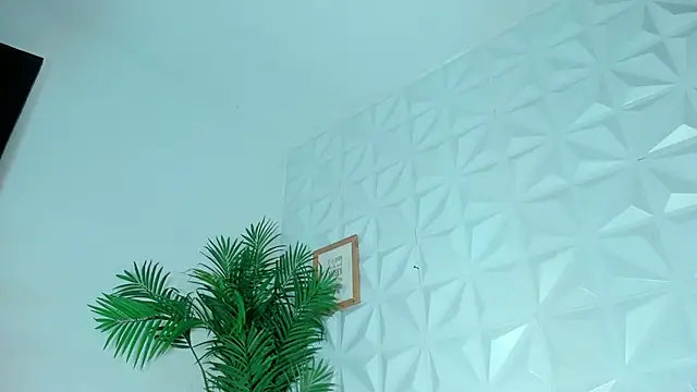 Hellen Sky online show from October 6, 2025, 5:35 pm