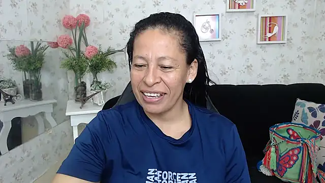 mature martina online show from March 17, 2025, 12:04 pm