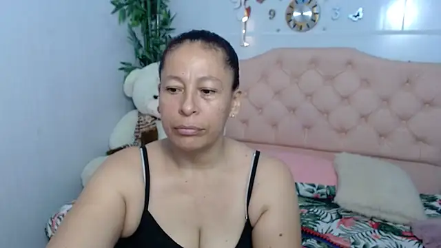 mature martina online show from September 21, 2025, 6:13 pm