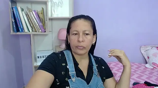 mature martina online show from November 7, 2025, 10:13 pm