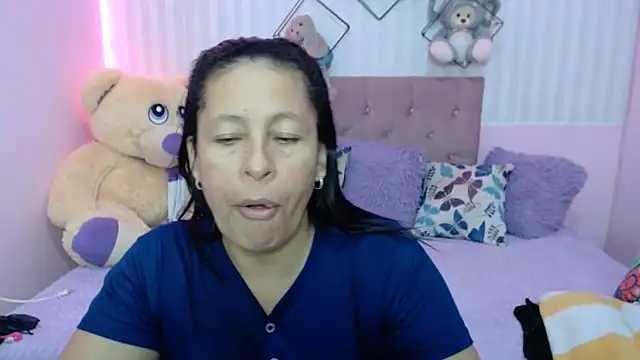 mature martina online show from November 14, 2025, 10:02 pm