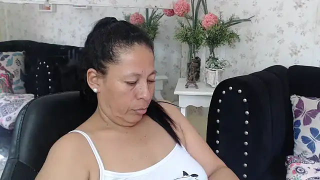 mature martina online show from March 17, 2025, 9:24 pm