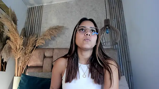 AnnyLopezz  online show from February 14, 2026, 4:23 am