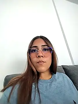 AnnyLopezz  online show from February 9, 2026, 7:56 pm