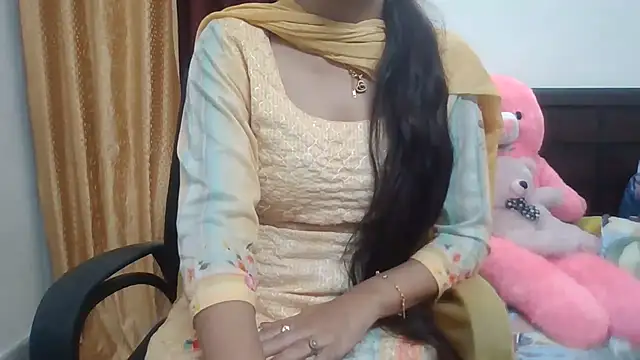 Snapshot of Sexy_iknoor chatting on July 8, 2026, 5:41 am Sexy iknoor online show from July 8, 2026, 5:41 am
