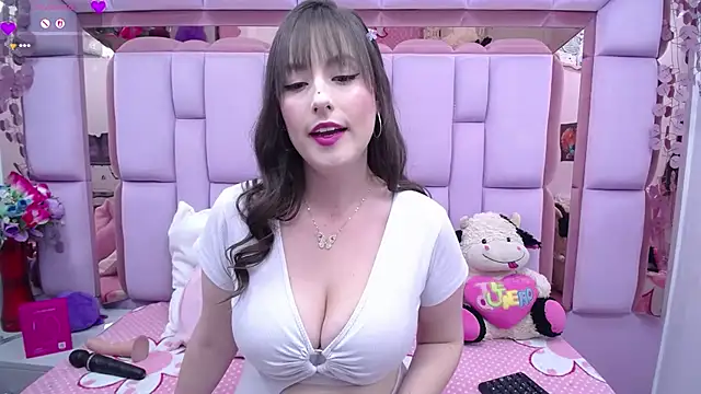 Snapshot of Belly_Rosse chatting on May 20, 2026, 2:25 pm Belly Rosse online show from May 20, 2026, 2:25 pm