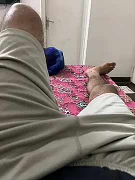 yourheroforfun online show from December 5, 2024, 7:00 pm