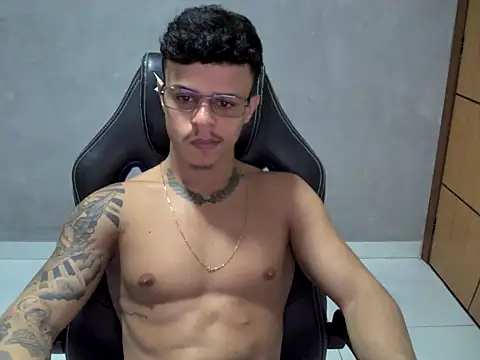 Gust027 online show from April 15, 2026, 9:15 pm