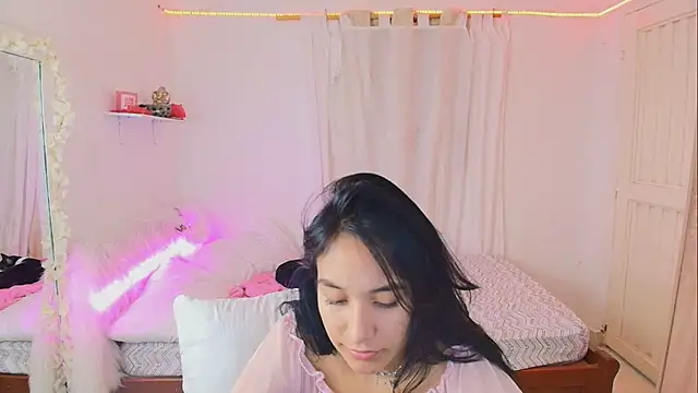 Nanami 19 online show from December 13, 2025, 8:04 pm