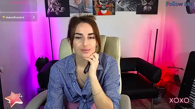 xx adrihanna xx online show from March 7, 2025, 3:28 pm