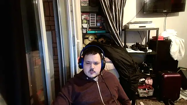 Bebemickey75 online show from February 21, 2025, 8:16 pm