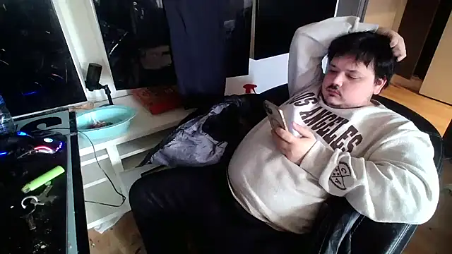 Bebemickey75 online show from March 28, 2026, 5:14 pm