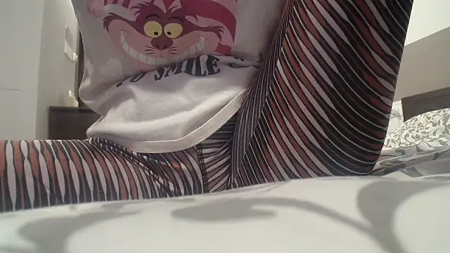 Web Lady online show from October 7, 2025, 1:23 pm