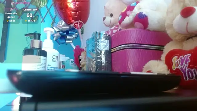 wendy rivera  online show from October 11, 2025, 11:00 am