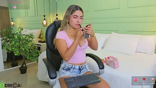 kataliina   online show from March 10, 2026, 11:58 am