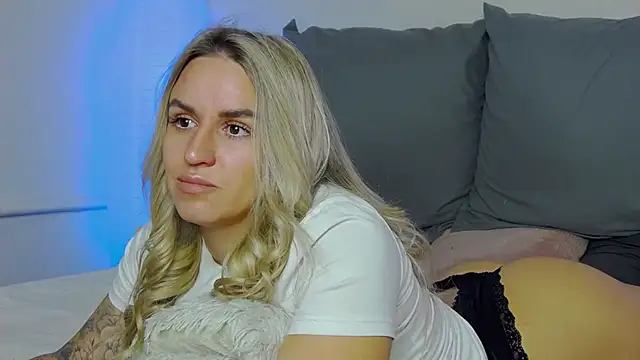 SofiJames online show from October 21, 2025, 7:08 am