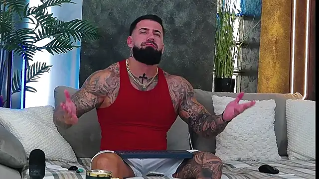 masterkingofmusclee online show from October 20, 2025, 10:49 am