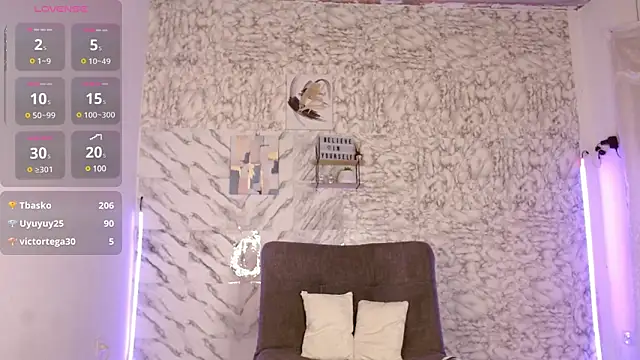 Snapshot of VALERIADREMS chatting on February 10, 2025, 4:14 pm VALERIADREMS online show from February 10, 2025, 4:14 pm