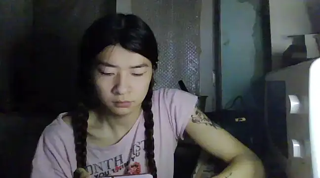 CarlyJoy online show from March 18, 2025, 4:06 pm