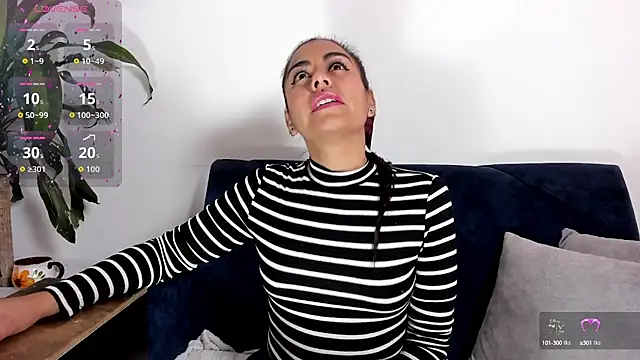 im amber online show from September 19, 2025, 1:59 pm