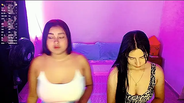 Snapshot of violeta_rous chatting on October 29, 2025, 12:26 pm violeta rous online show from October 29, 2025, 12:26 pm