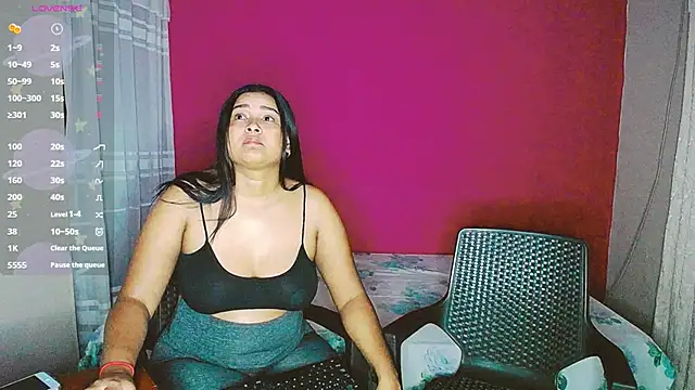 Snapshot of violeta_rous chatting on February 18, 2025, 3:10 am violeta rous online show from February 18, 2025, 3:10 am