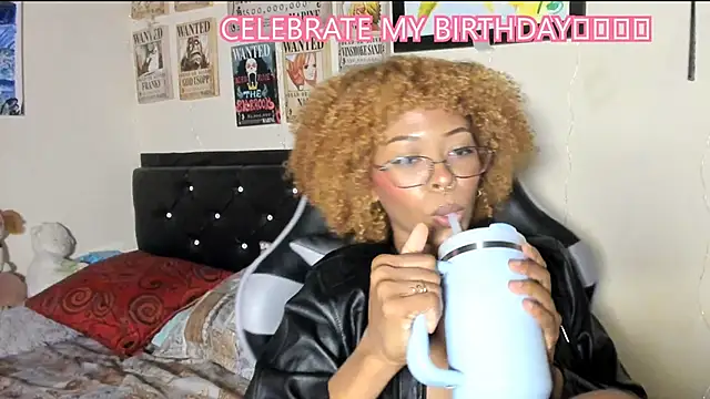 Snapshot of Cristal_Jonas@xh chatting on March 15, 2025, 3:29 am Cristal Jonasxh online show from March 15, 2025, 3:29 am