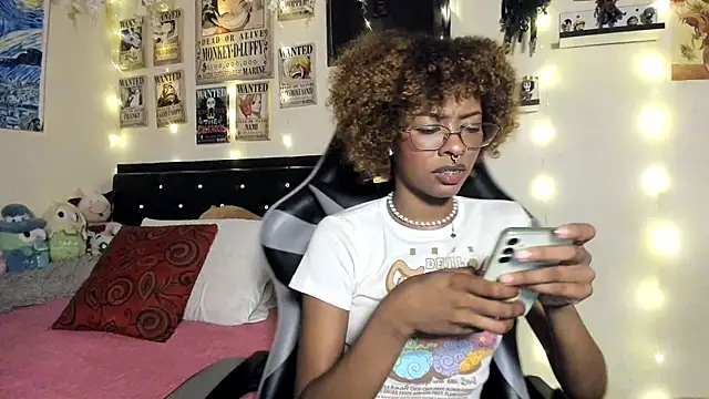 Snapshot of Cristal_Jonas@xh chatting on October 4, 2025, 4:47 am Cristal Jonasxh online show from October 4, 2025, 4:47 am