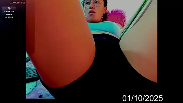 lady hana28 online show from October 1, 2025, 12:53 pm