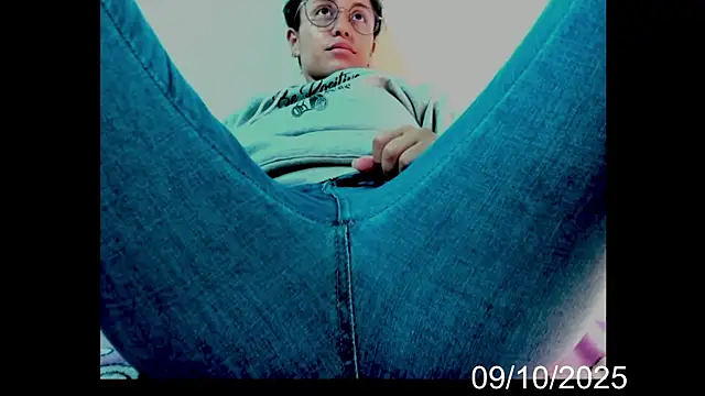 lady hana28 online show from October 9, 2025, 12:17 pm