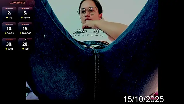 lady hana28 online show from October 15, 2025, 12:13 pm