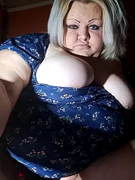 ducicsajsziii online show from September 19, 2025, 11:20 pm