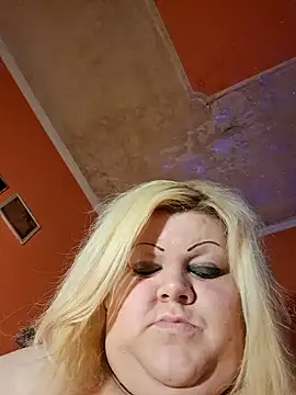 ducicsajsziii online show from February 22, 2025, 11:13 am