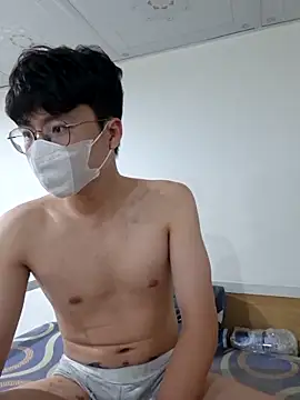 Gwencloudy online show from April 7, 2026, 3:58 pm