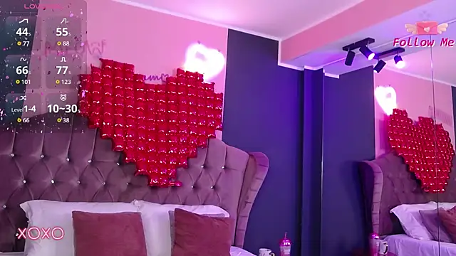 LaraKent online show from February 4, 2026, 8:15 pm