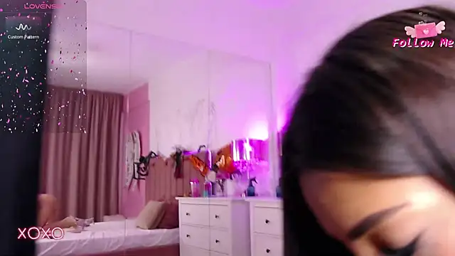 LaraKent online show from October 30, 2025, 6:34 am