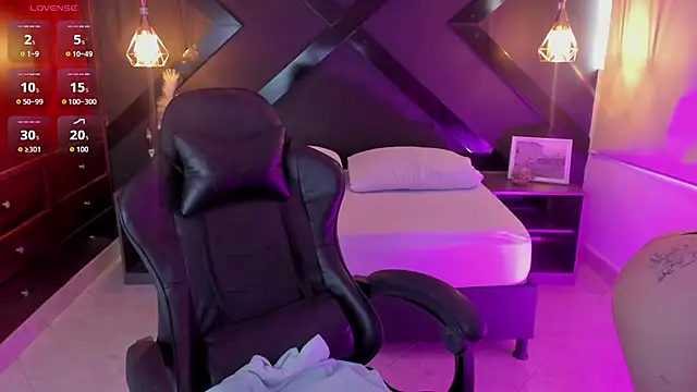 dark gotica online show from November 5, 2025, 7:06 pm