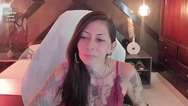 Snapshot of dark_gotica chatting on June 18, 2026, 7:08 pm dark gotica online show from June 18, 2026, 7:08 pm