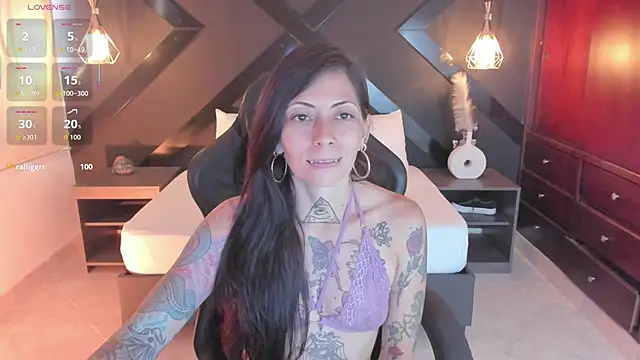 dark gotica online show from December 20, 2025, 12:19 pm