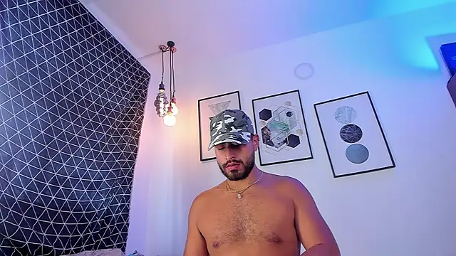 Juan Castano online show from March 15, 2025, 6:21 pm