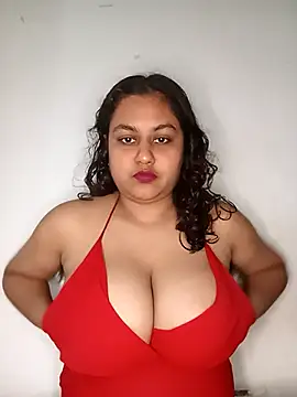 bumblebeegirl online show from March 1, 2025, 11:28 am