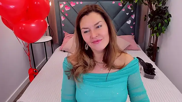 Snapshot of Adele_Russo chatting on February 14, 2025, 4:09 pm Adele Russo online show from February 14, 2025, 4:09 pm