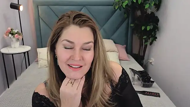 Adele Russo online show from January 11, 2026, 4:47 pm