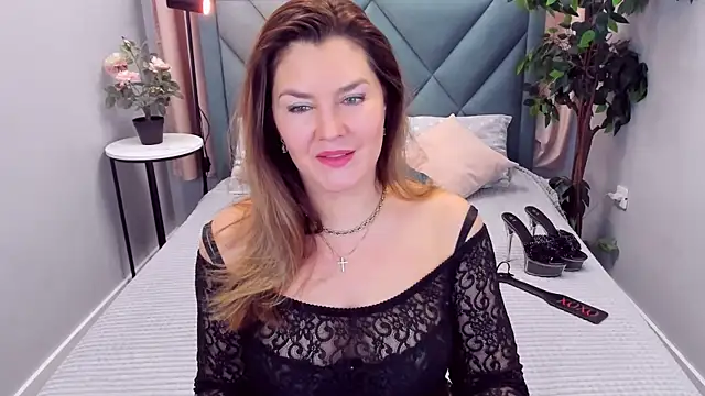 Snapshot of Adele_Russo chatting on January 19, 2025, 3:53 pm Adele Russo online show from January 19, 2025, 3:53 pm