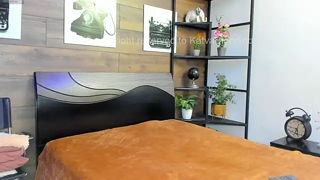 KatyaBlonding online show from October 8, 2025, 1:56 pm