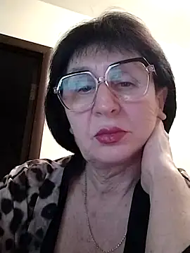 AlbinaXPretty online show from February 25, 2025, 8:42 pm