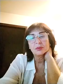 AlbinaXPretty online show from September 9, 2025, 8:07 pm