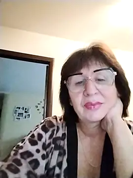 AlbinaXPretty online show from October 24, 2025, 6:45 am