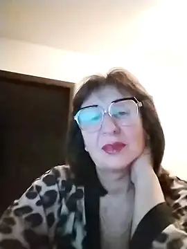 AlbinaXPretty online show from September 30, 2025, 8:04 pm