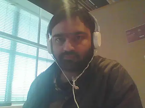 JohnBond009 online show from April 15, 2026, 5:39 pm